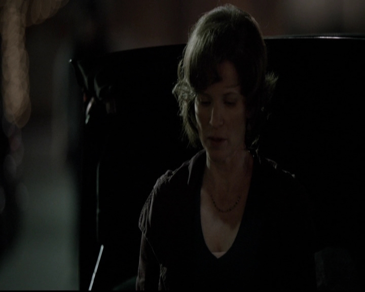 VampireDiariesWorld-dot-org_5x18ResidentEvil1703.jpg