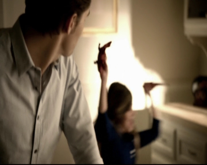 VampireDiariesWorld-dot-org_5x18ResidentEvil1747.jpg