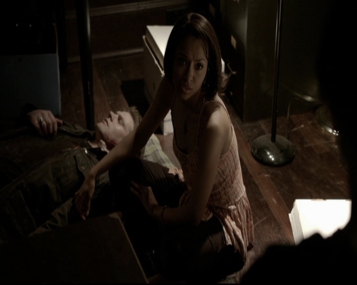 VampireDiariesWorld-dot-org_5x18ResidentEvil2049.jpg VampireDiariesWorld-dot-org_5x18ResidentEvil2049.jpg