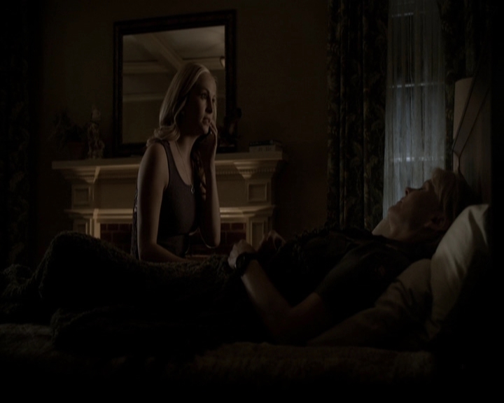 VampireDiariesWorld-dot-org_5x18ResidentEvil2233.jpg