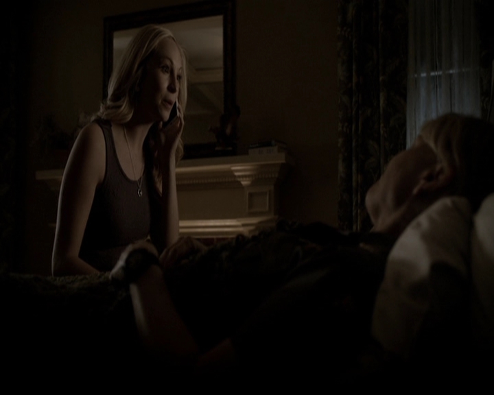 VampireDiariesWorld-dot-org_5x18ResidentEvil2250.jpg