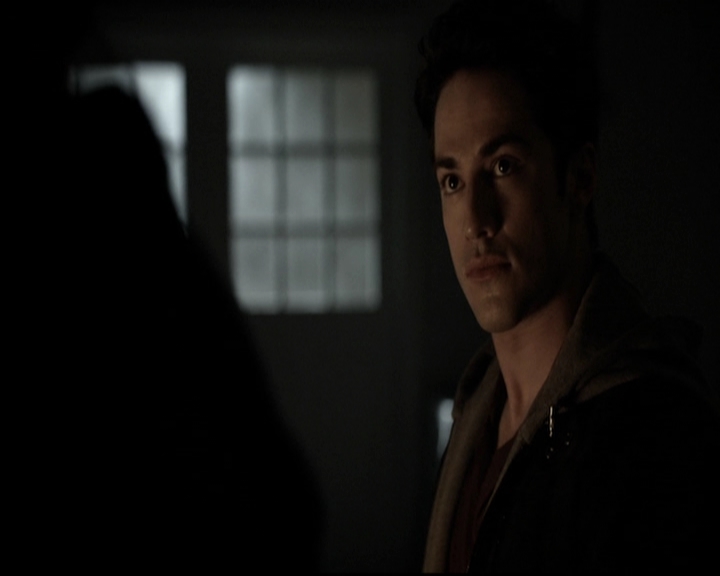 VampireDiariesWorld-dot-org_5x18ResidentEvil2274.jpg