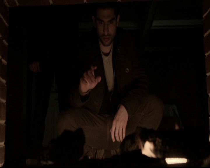 VampireDiariesWorld-dot-org_5x18ResidentEvil2299.jpg