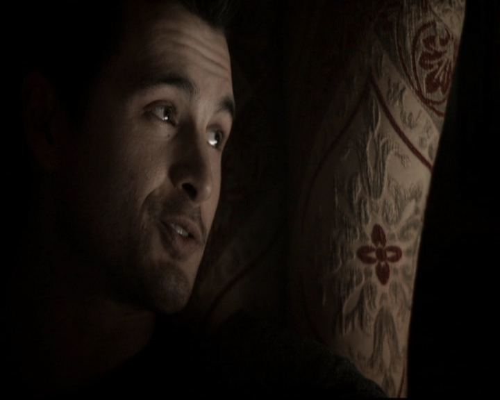 VampireDiariesWorld-dot-org_5x19ManOnFire0038.jpg