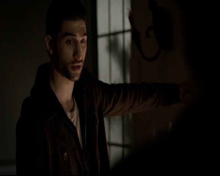 VampireDiariesWorld-dot-org_5x19ManOnFire0045.jpg