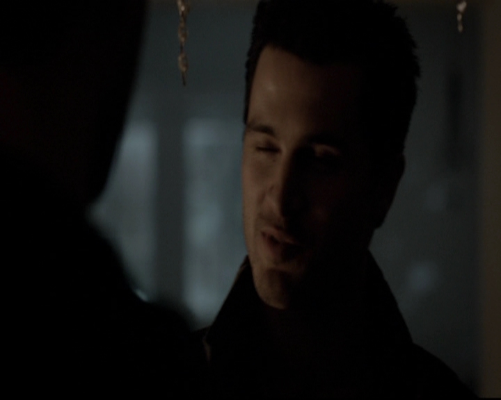 VampireDiariesWorld-dot-org_5x19ManOnFire0049.jpg