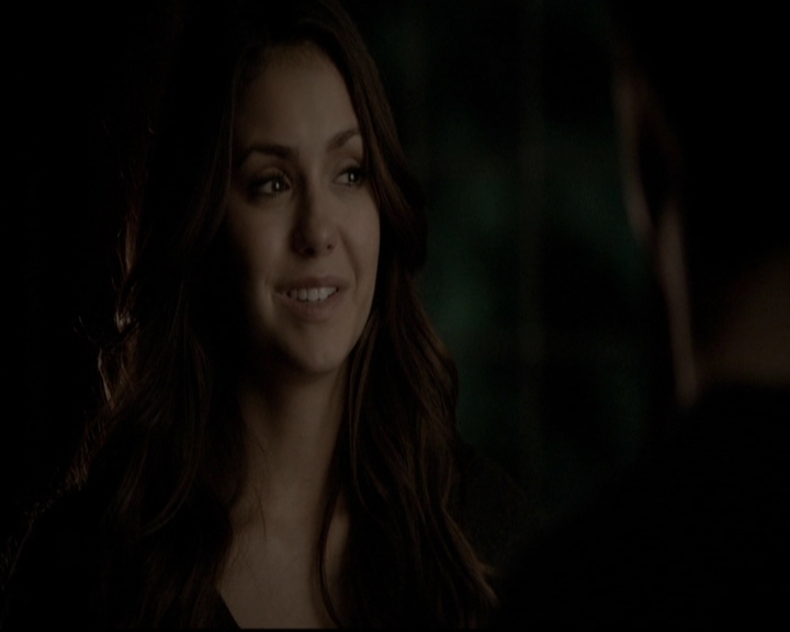VampireDiariesWorld-dot-org_5x19ManOnFire0053.jpg