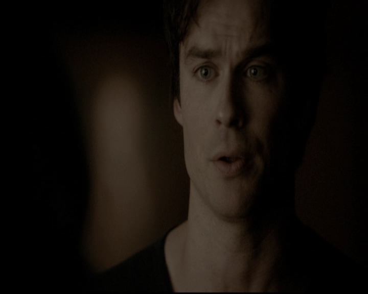 VampireDiariesWorld-dot-org_5x19ManOnFire0058.jpg