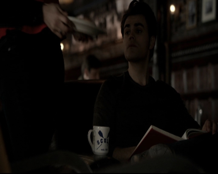 VampireDiariesWorld-dot-org_5x19ManOnFire0069.jpg