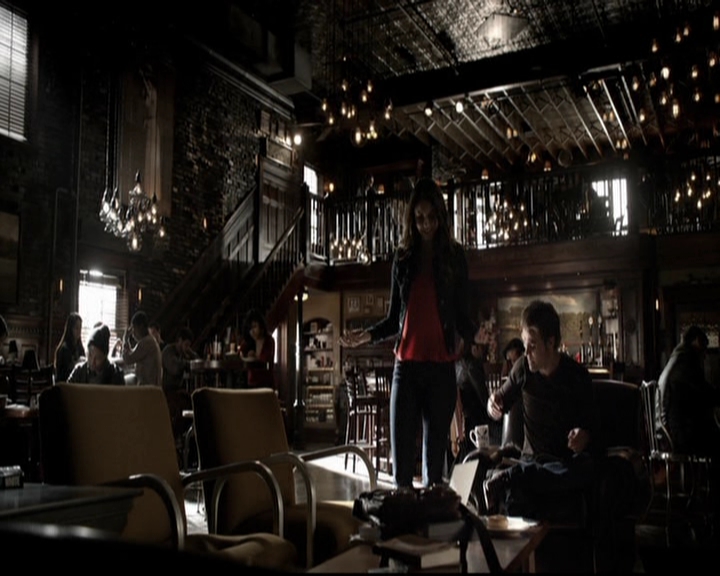 VampireDiariesWorld-dot-org_5x19ManOnFire0075.jpg
