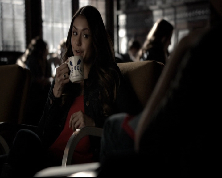 VampireDiariesWorld-dot-org_5x19ManOnFire0087.jpg
