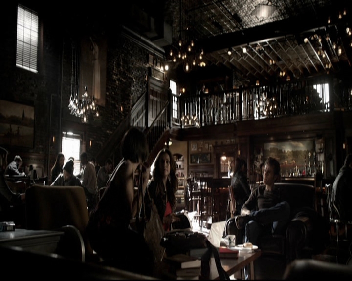 VampireDiariesWorld-dot-org_5x19ManOnFire0112.jpg