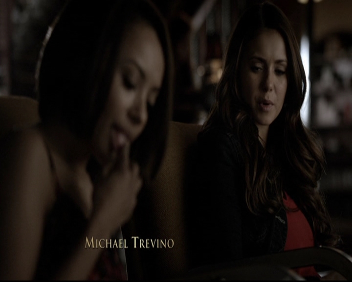 VampireDiariesWorld-dot-org_5x19ManOnFire0119.jpg