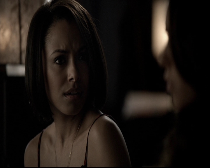 VampireDiariesWorld-dot-org_5x19ManOnFire0173.jpg