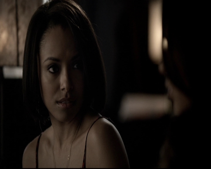 VampireDiariesWorld-dot-org_5x19ManOnFire0176.jpg
