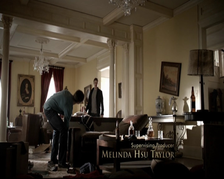 VampireDiariesWorld-dot-org_5x19ManOnFire0183.jpg