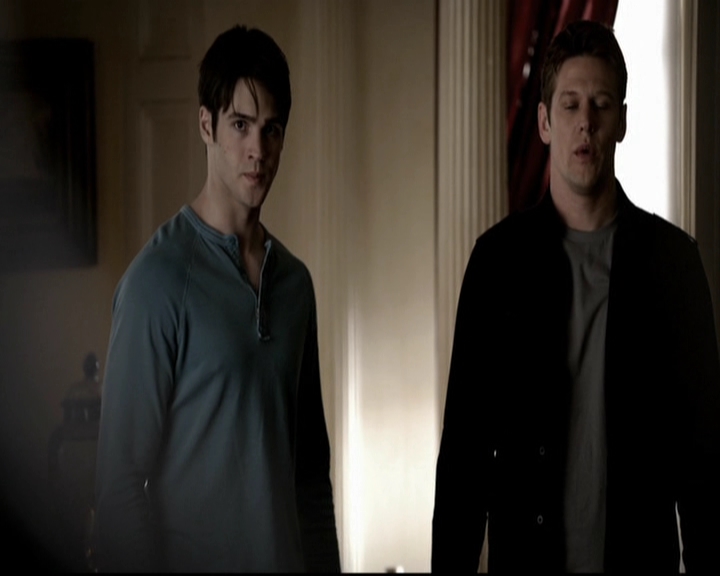 VampireDiariesWorld-dot-org_5x19ManOnFire0197.jpg