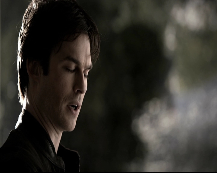 VampireDiariesWorld-dot-org_5x19ManOnFire0216.jpg