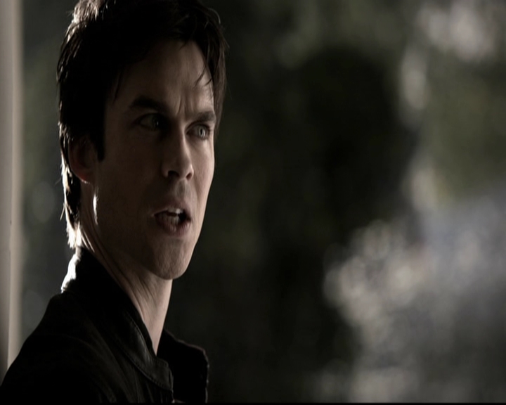 VampireDiariesWorld-dot-org_5x19ManOnFire0220.jpg