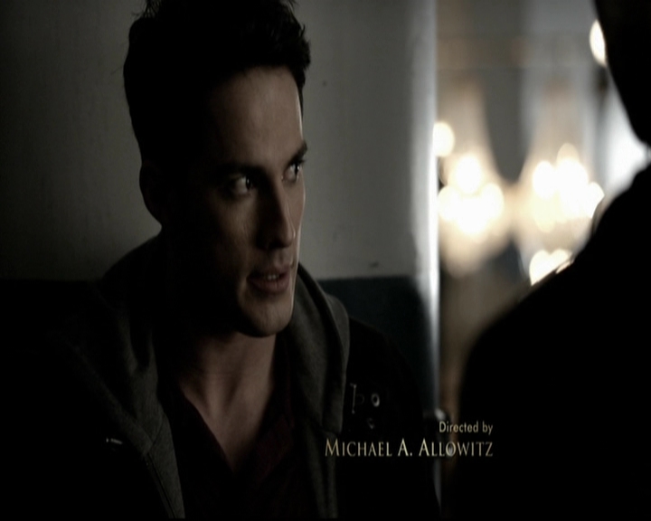 VampireDiariesWorld-dot-org_5x19ManOnFire0258.jpg