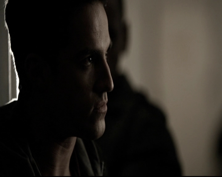 VampireDiariesWorld-dot-org_5x19ManOnFire0264.jpg