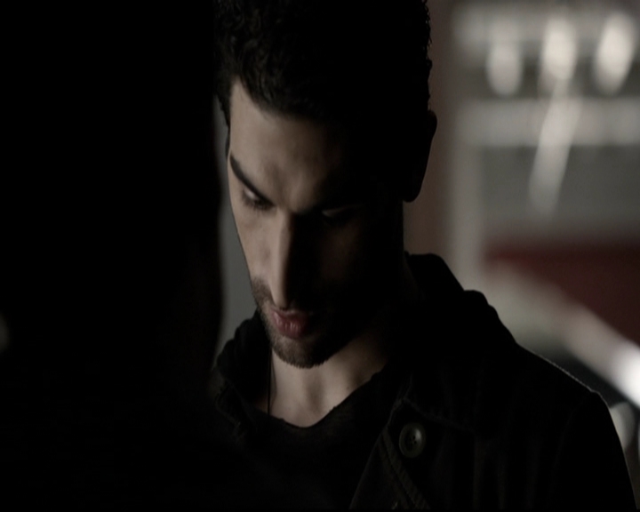 VampireDiariesWorld-dot-org_5x19ManOnFire0295.jpg