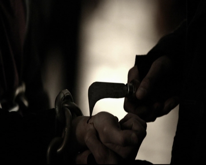 VampireDiariesWorld-dot-org_5x19ManOnFire0299.jpg VampireDiariesWorld-dot-org_5x19ManOnFire0299.jpg