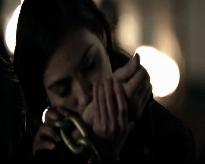 VampireDiariesWorld-dot-org_5x19ManOnFire0314.jpg