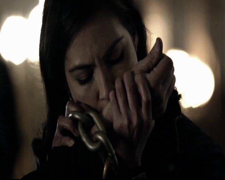 VampireDiariesWorld-dot-org_5x19ManOnFire0315.jpg