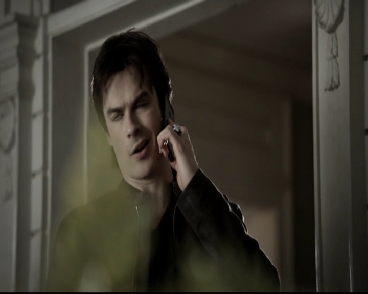 VampireDiariesWorld-dot-org_5x19ManOnFire0334.jpg
