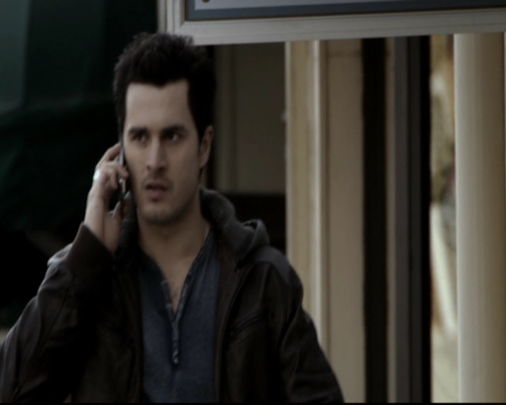 VampireDiariesWorld-dot-org_5x19ManOnFire0344.jpg