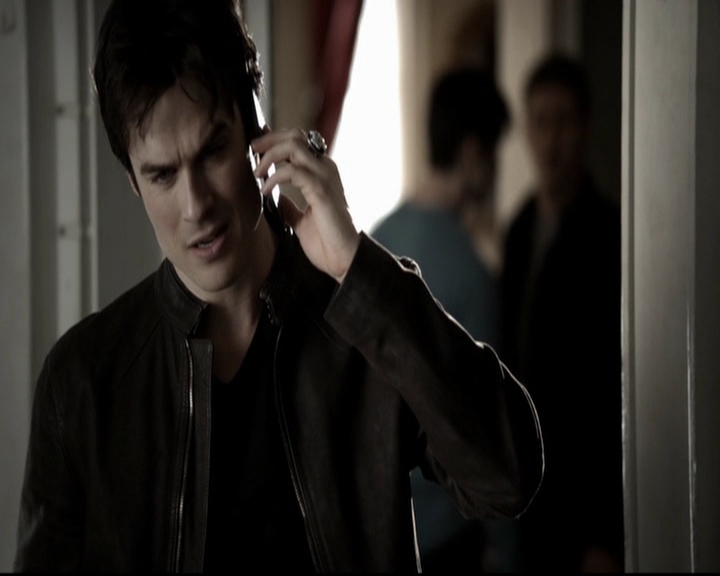 VampireDiariesWorld-dot-org_5x19ManOnFire0351.jpg