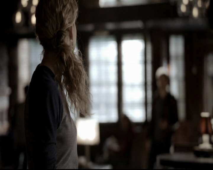 VampireDiariesWorld-dot-org_5x19ManOnFire0378.jpg