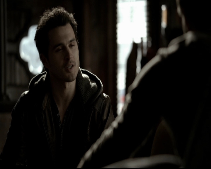 VampireDiariesWorld-dot-org_5x19ManOnFire0402.jpg
