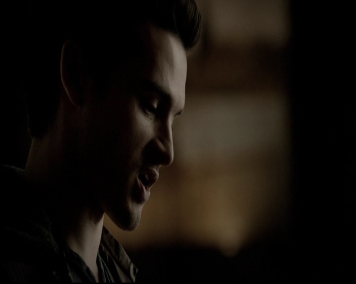 VampireDiariesWorld-dot-org_5x19ManOnFire0605.jpg