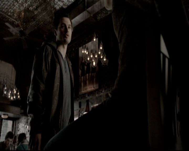 VampireDiariesWorld-dot-org_5x19ManOnFire0642.jpg