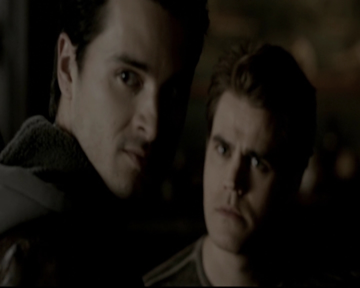 VampireDiariesWorld-dot-org_5x19ManOnFire0649.jpg