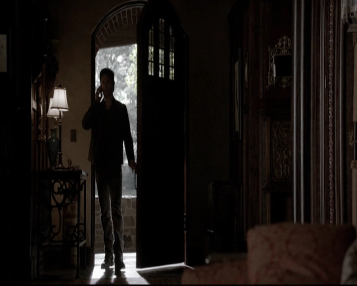 VampireDiariesWorld-dot-org_5x19ManOnFire0656.jpg