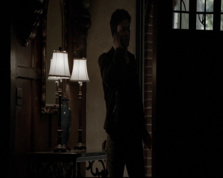 VampireDiariesWorld-dot-org_5x19ManOnFire0657.jpg