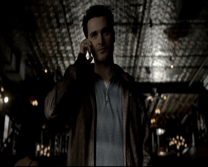 VampireDiariesWorld-dot-org_5x19ManOnFire0660.jpg