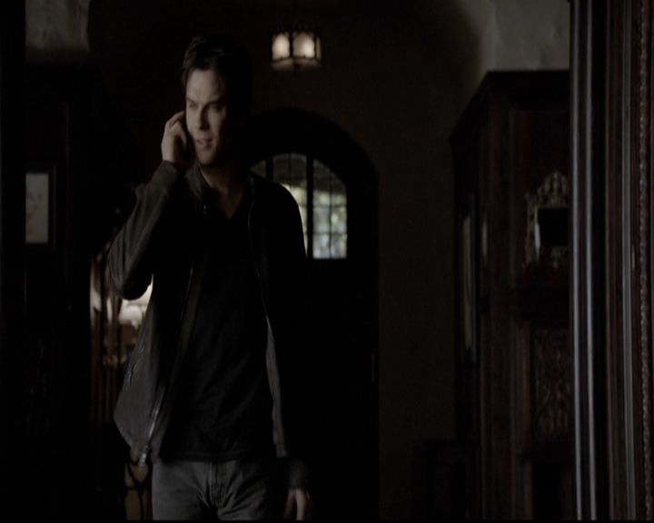 VampireDiariesWorld-dot-org_5x19ManOnFire0662.jpg