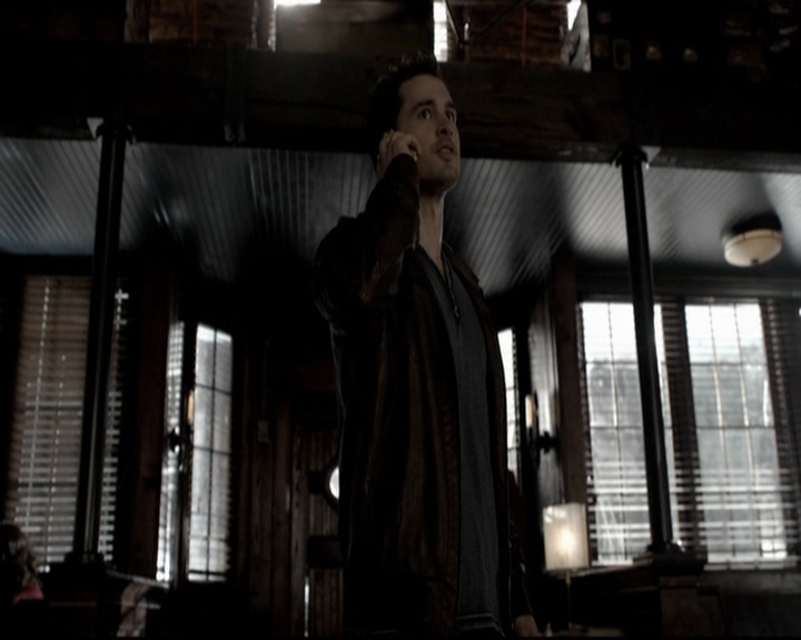 VampireDiariesWorld-dot-org_5x19ManOnFire0665.jpg