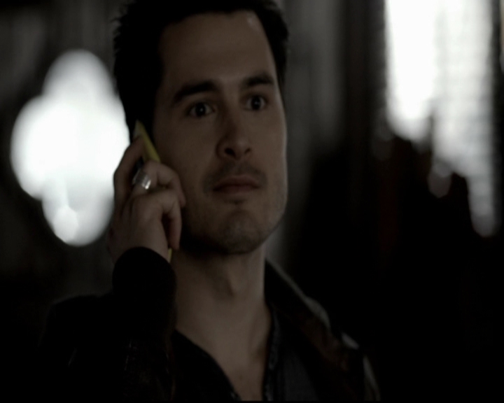 VampireDiariesWorld-dot-org_5x19ManOnFire0677.jpg