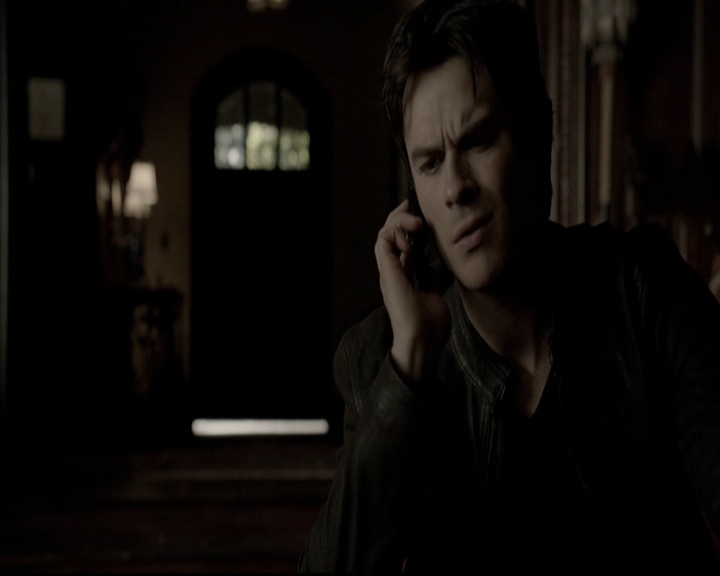 VampireDiariesWorld-dot-org_5x19ManOnFire0715.jpg