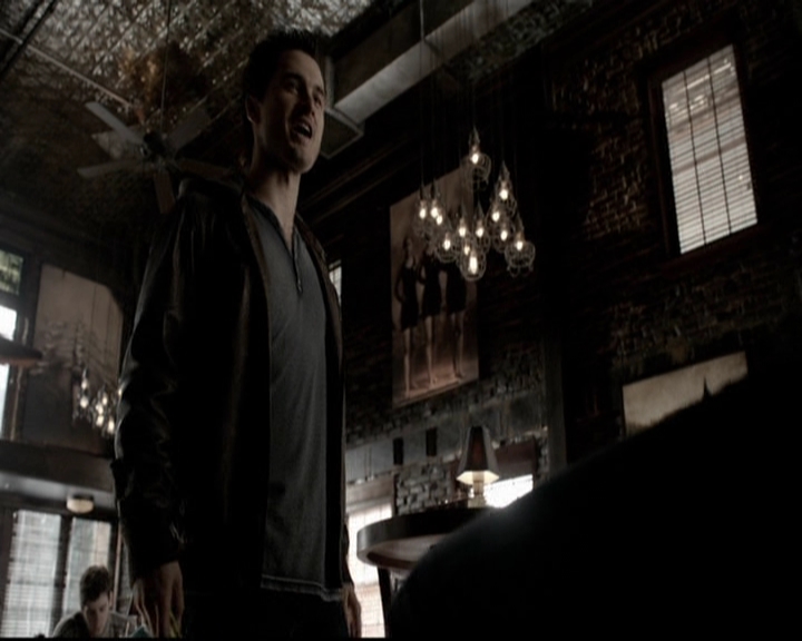 VampireDiariesWorld-dot-org_5x19ManOnFire0722.jpg