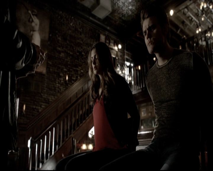 VampireDiariesWorld-dot-org_5x19ManOnFire0724.jpg