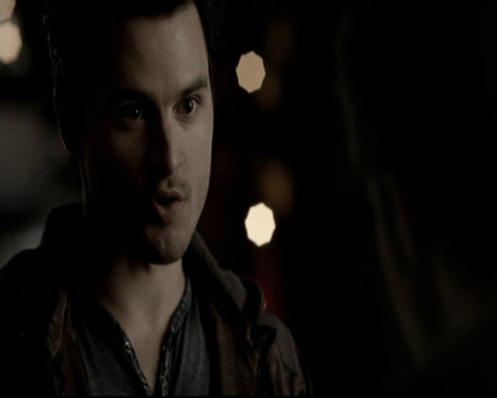 VampireDiariesWorld-dot-org_5x19ManOnFire0733.jpg