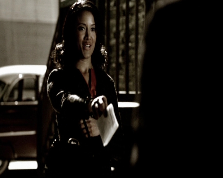 VampireDiariesWorld-dot-org_5x19ManOnFire0798.jpg