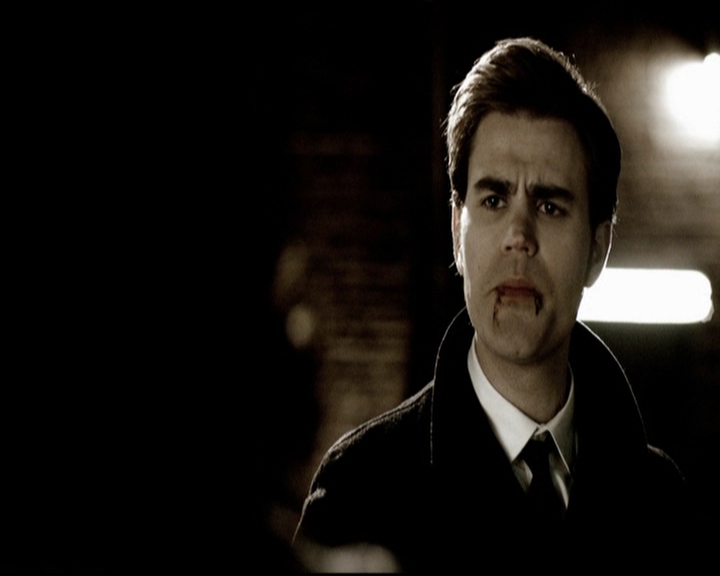 VampireDiariesWorld-dot-org_5x19ManOnFire0804.jpg