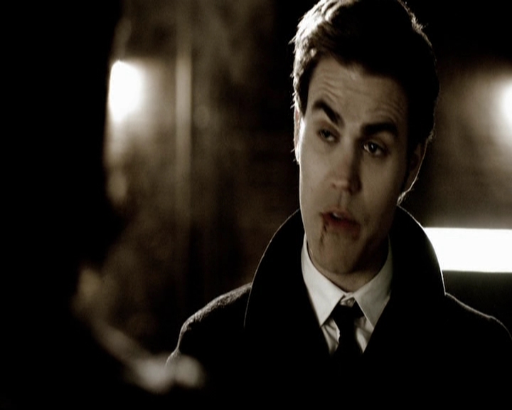 VampireDiariesWorld-dot-org_5x19ManOnFire0816.jpg